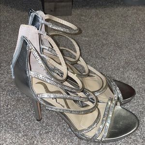 (Sold)Silver sparkly heels from Nina